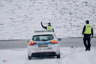 Oczyść dach, nie tylko szybę! Nie bądź powodem wypadku.
