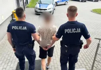  Próba zmuszenia nieletniego do czynności seksualnych i napaść na funkcjonariuszy.