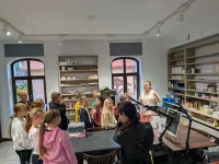Uczniowie z Kielna odwiedzili Centrum Artystyczne w Donimierzu.