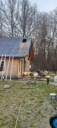 W jednej chwili stracili wszystko. Potrzebna natychmiastowa pomoc w Łebnie!