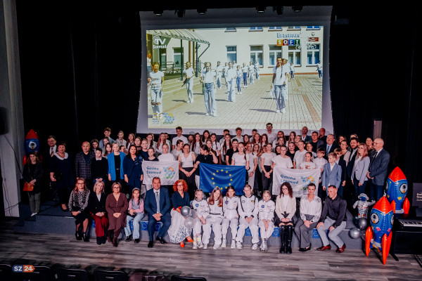 Kosmiczna inauguracja akredytacji Erasmus+.