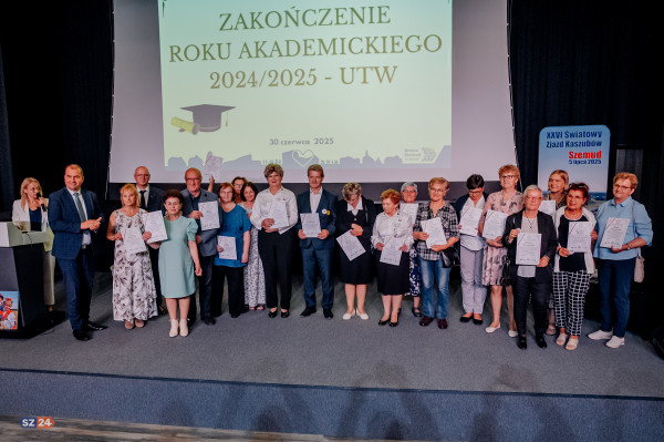 230 słuchaczy UTW zakończyło 9 miesięcy pełnych aktywności.