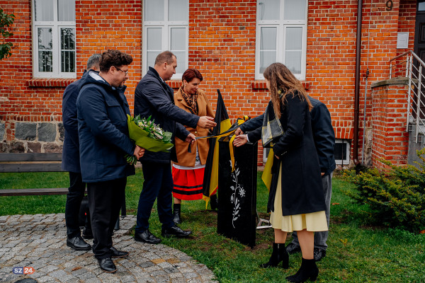 Łebno celebruje 25-lecie nadania imienia Szkoły i upamiętnia Zjazd Kaszubów.