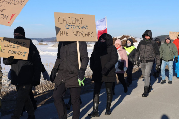 Kielno. Spór o stację przeładunkową odpadów wchodzi w kluczową fazę.