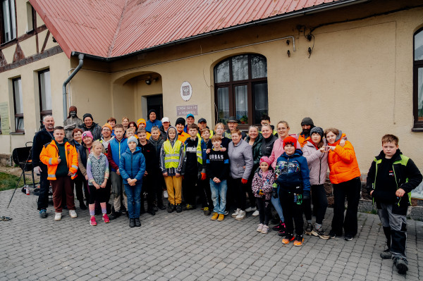 Wspólna praca społeczna połączona z integracją. 