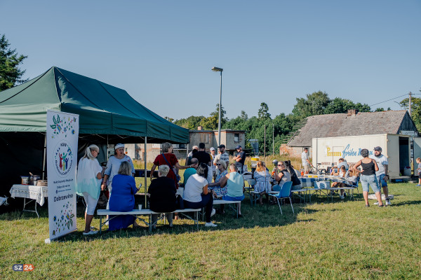 Mobilizacja w Dobrzewinie. Mieszkańcy ruszają z pomocą.