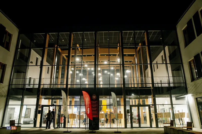 Centrum Samorzadowe.jpg