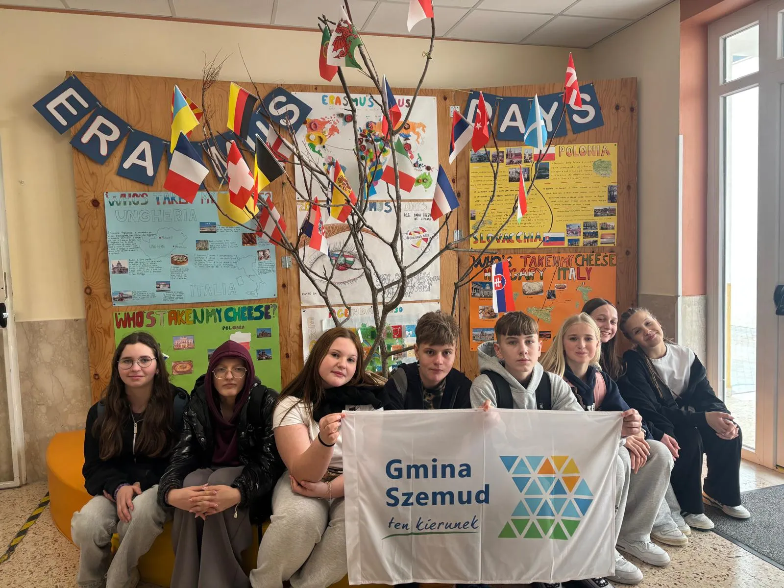 Uczniowie ZSP w Szemudzie podbijają Włochy z programem Erasmus+.