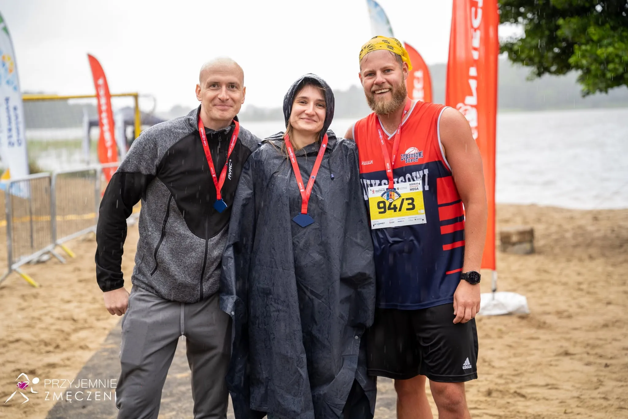 LUK-Connect Triathlon Szemud 2026. Znamy zwycięzców rywalizacji nad jeziorem Wysoka.