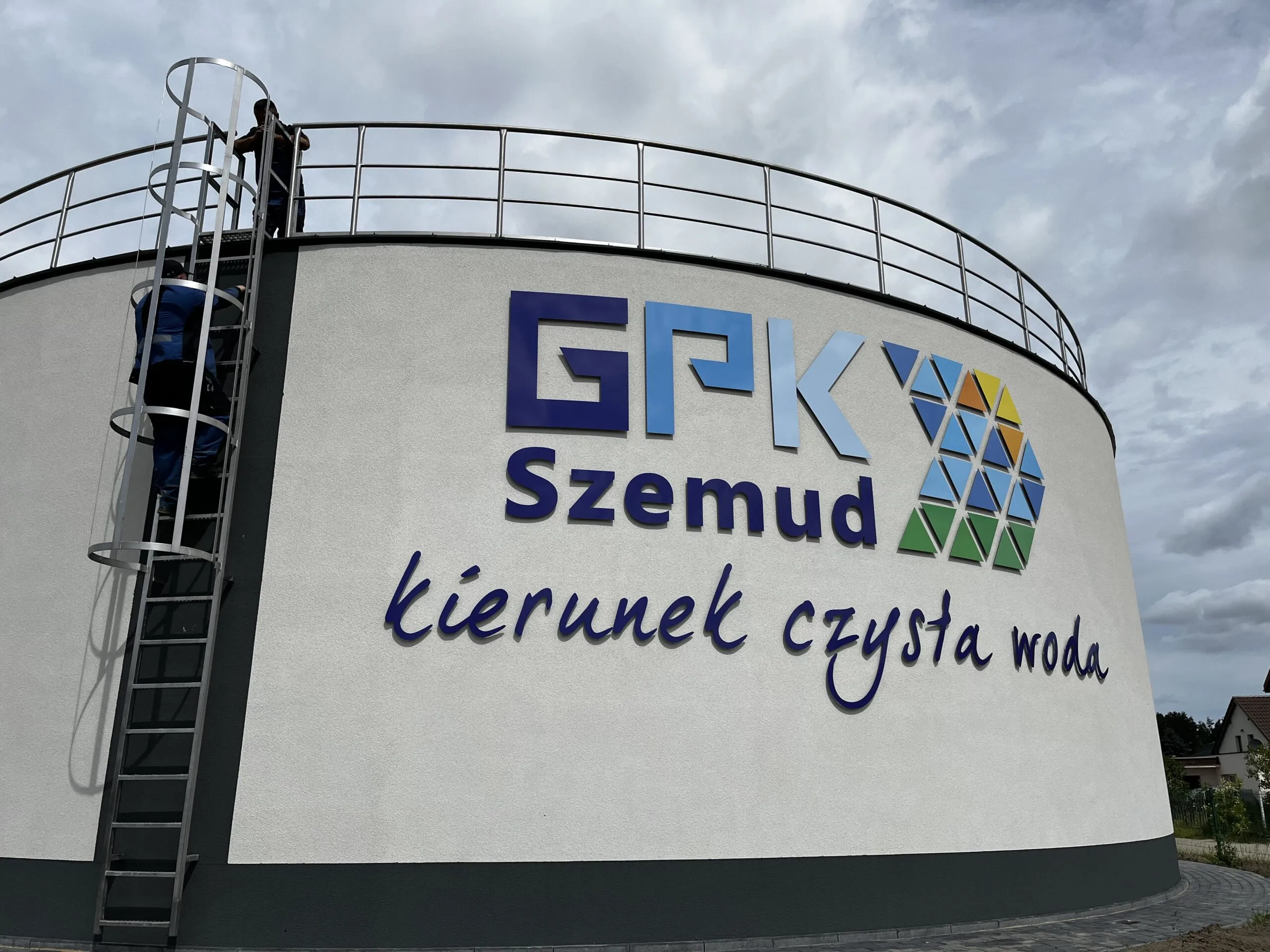 Rekordowe zużycie wody i puste zbiorniki. 