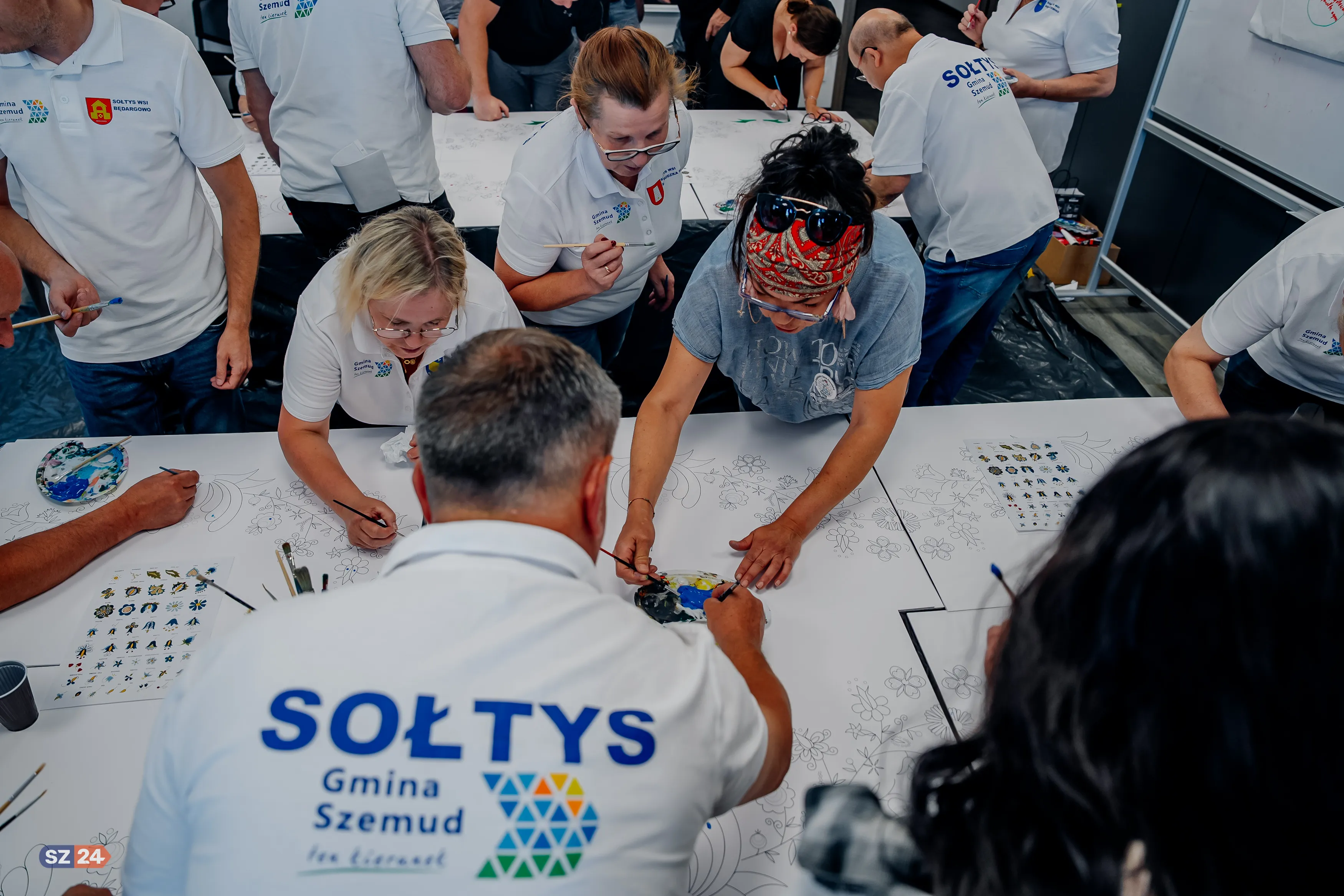 Sołtysi z Gminy Szemud malują kaszubską jedność.